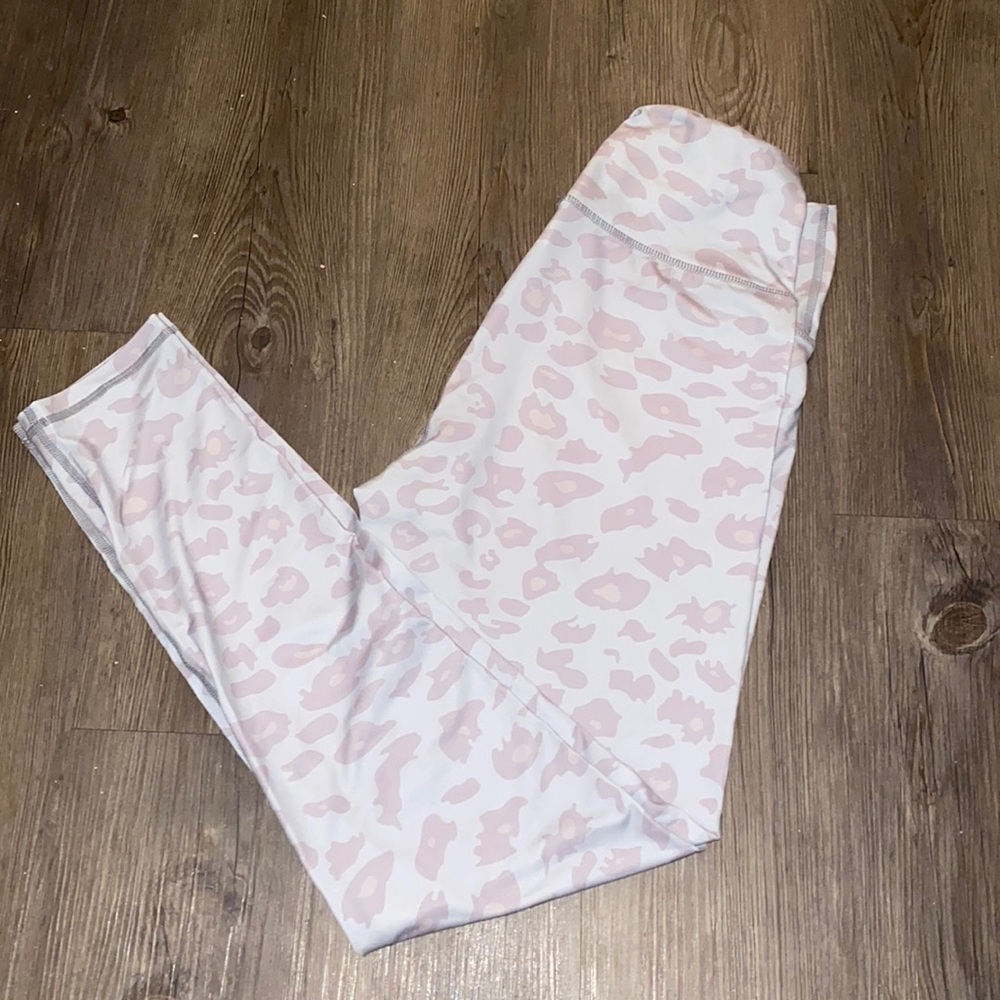 SHEIN Cheetah Yoga Pants